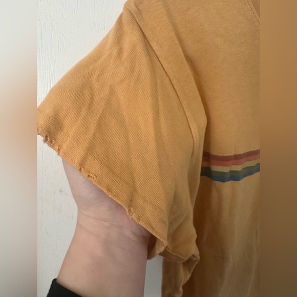 (B28)Junk Food | Graphic T-shirt With distressing - Picture 3 of 7